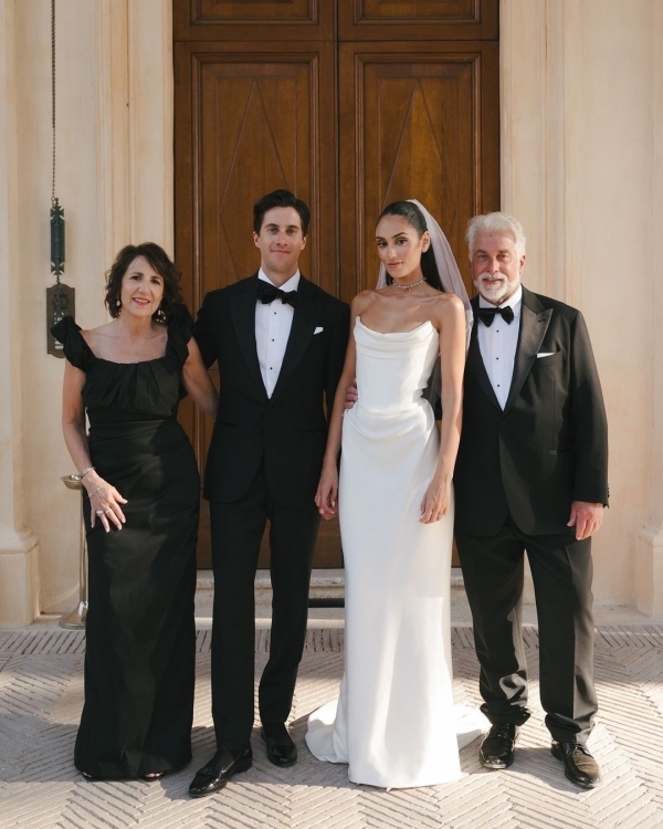 10 Must-Have Wedding Photos Every Couple Needs, According to Top Photographers