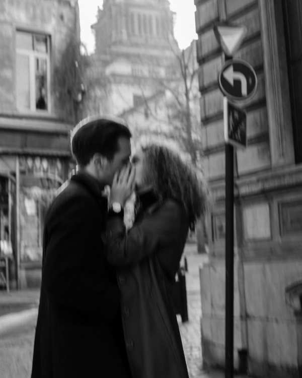 How to Make the Honeymoon Phase Last: Expert Tips for Keeping the Romance Alive