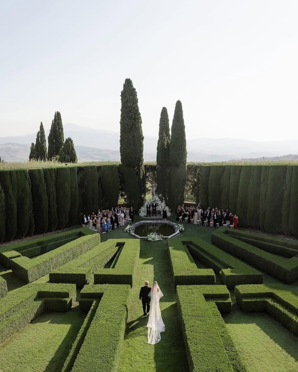 23 Best Wedding Photographers in Australia | Modern, Cinematic Photography | TOP Luxury Bridal Photographers