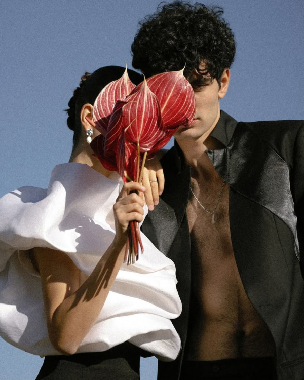 35 Engagement Photoshoot Ideas for Unforgettable Photos