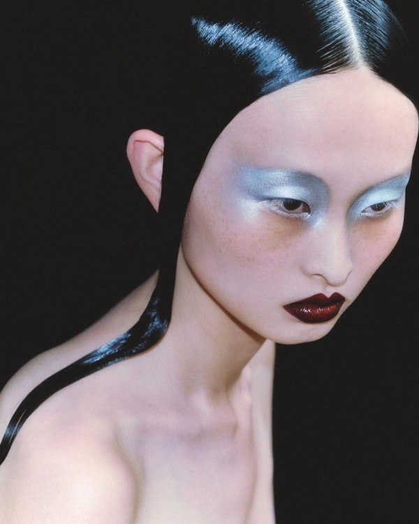 30 Chic Hairstyles for Brides with Long Hair