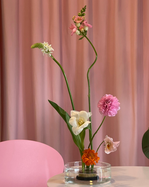 25 Ikebana-Inspired Floral Arrangements to Elevate Your Wedding
