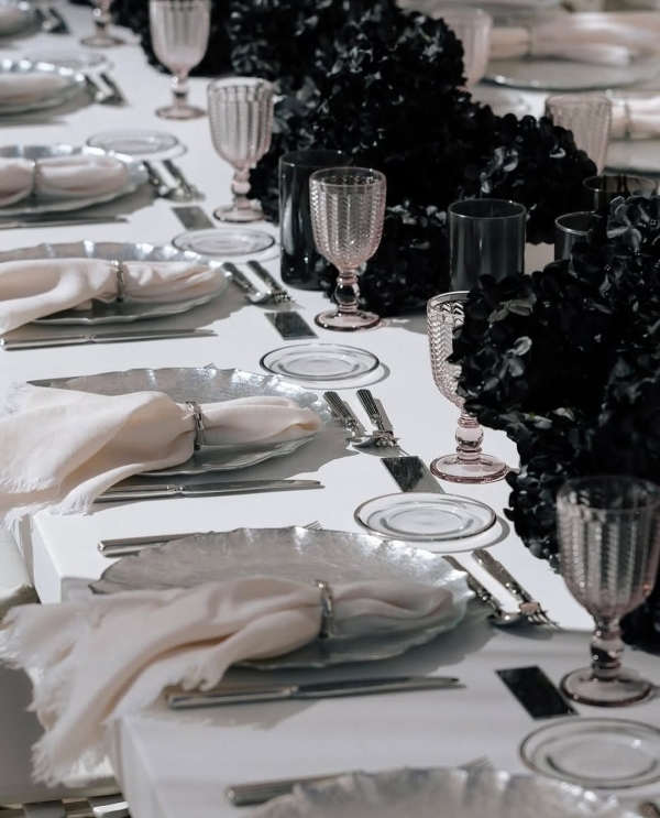 How to Handle Last-Minute Wedding Expenses Without Blowing Your Budget