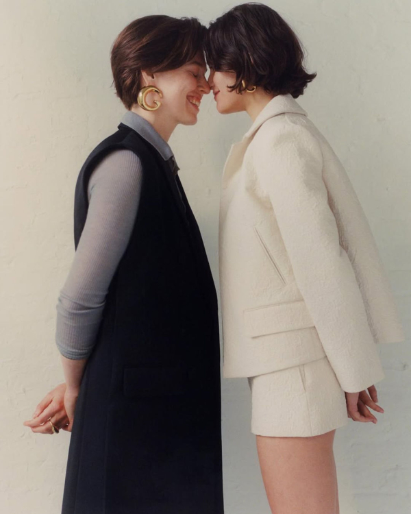 35 Engagement Photoshoot Ideas for Unforgettable Photos