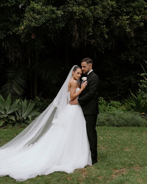 23 Best Wedding Photographers in Australia | Modern, Cinematic Photography | TOP Luxury Bridal Photographers