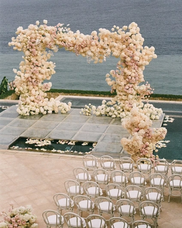 30 Wedding Arch Ideas for a Picture-Perfect Ceremony in 2025