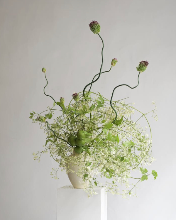 25 Ikebana-Inspired Floral Arrangements to Elevate Your Wedding
