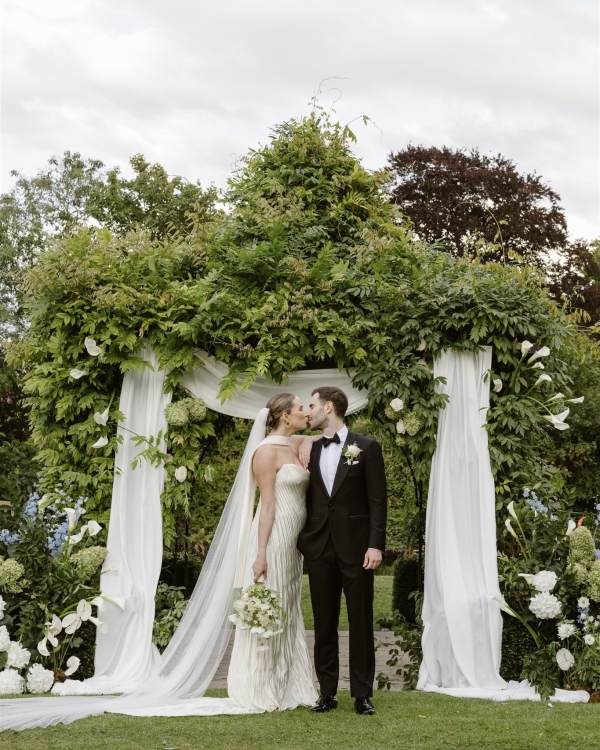 A Romantic Wedding at a Timeless English Countryside Estate
