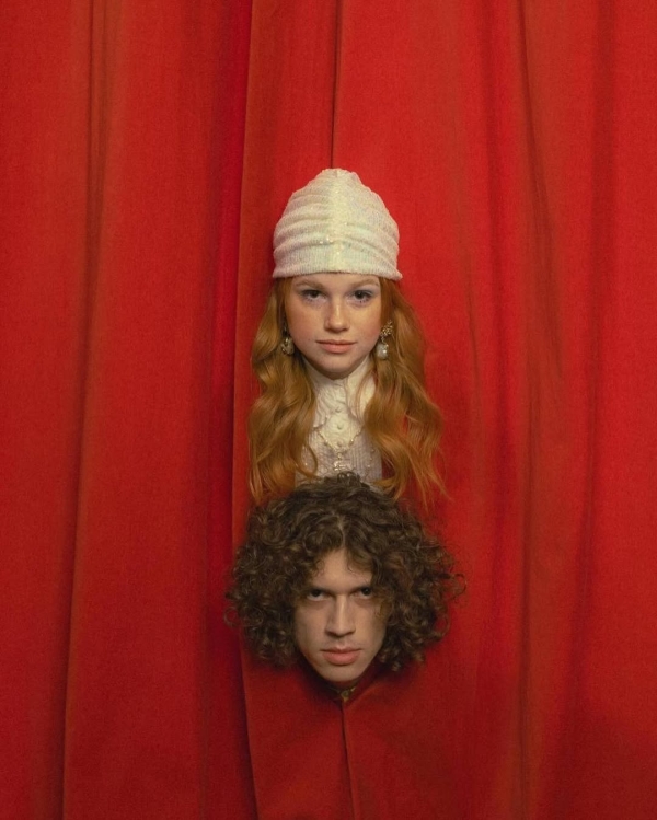 35 Engagement Photoshoot Ideas for Unforgettable Photos