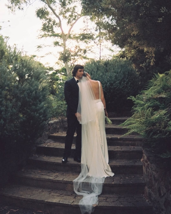 23 Best Wedding Photographers in Australia | Modern, Cinematic Photography | TOP Luxury Bridal Photographers