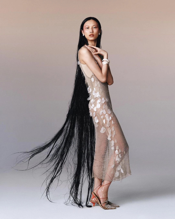 30 Chic Hairstyles for Brides with Long Hair