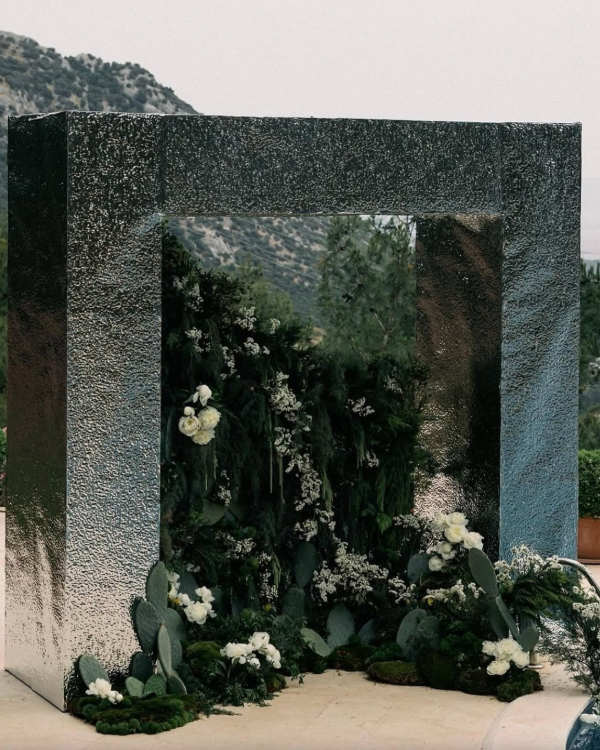 45 Silver Wedding Decor Ideas That Are Totally on Trend