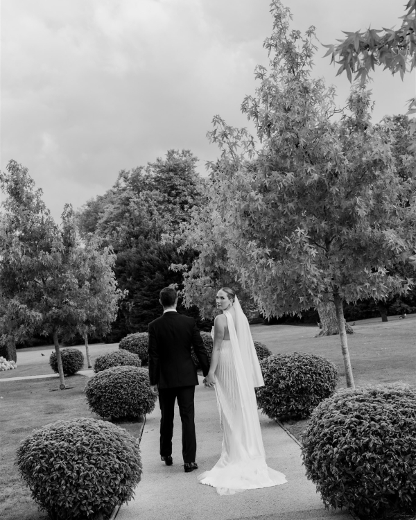 A Romantic Wedding at a Timeless English Countryside Estate