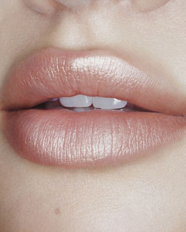 A Step-by-Step Guide to Sea Witchery Makeup