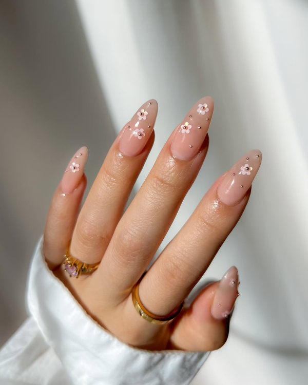 35 Unique Nail Art Designs to Elevate Your Wedding Look