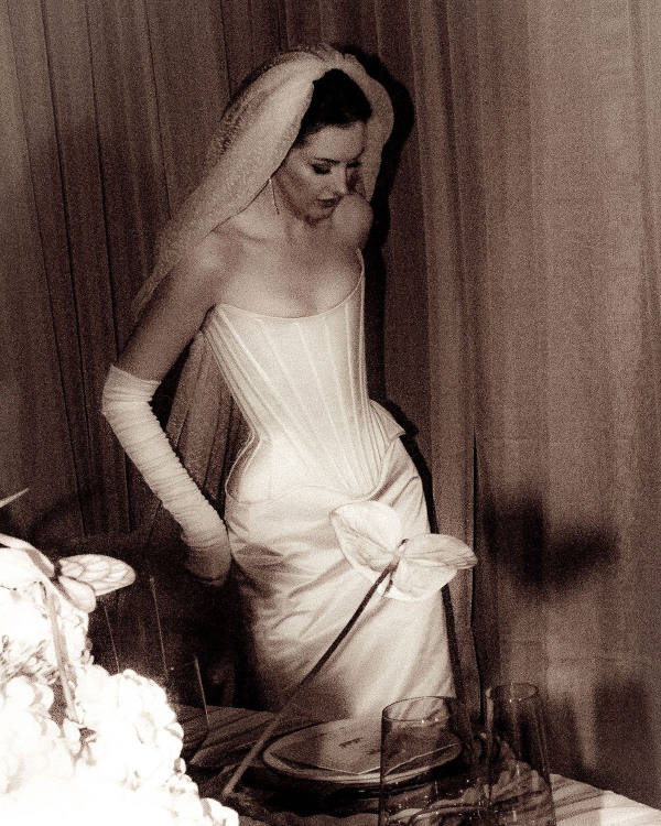 Vintage Dreams, Modern Love