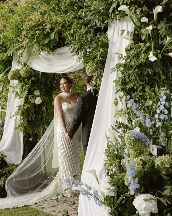 A Romantic Wedding at a Timeless English Countryside Estate