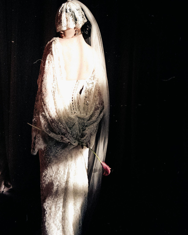 Vintage Dreams, Modern Love