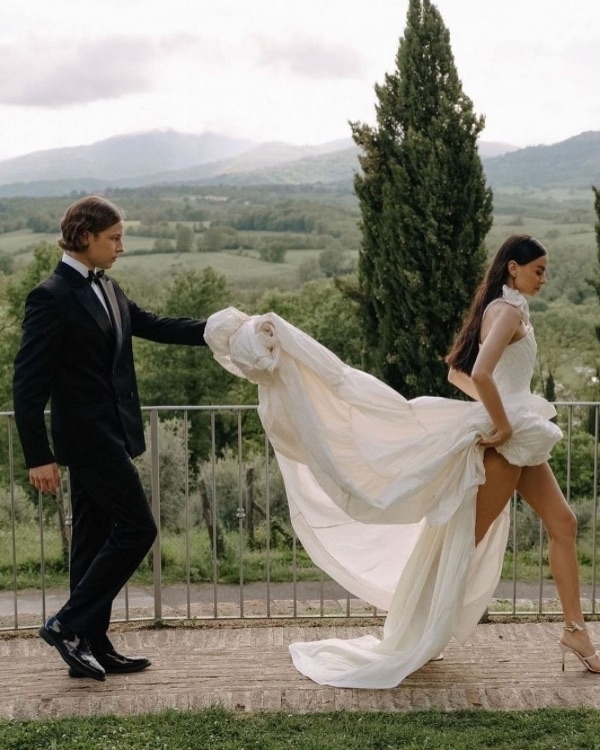 How to Set Boundaries When Parents Are Paying for Your Wedding