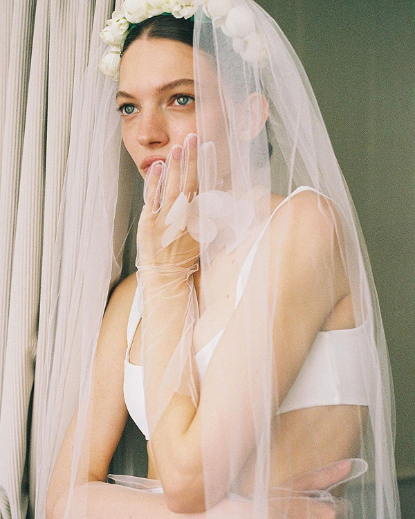 40 Statement Accessories to Complete Your Wedding Wardrobe