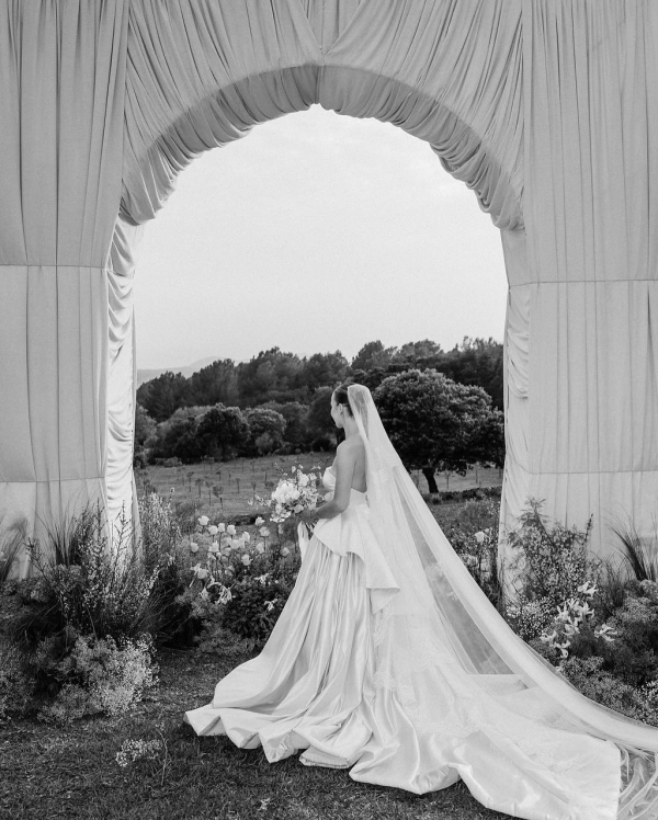 30 Wedding Arch Ideas for a Picture-Perfect Ceremony in 2025