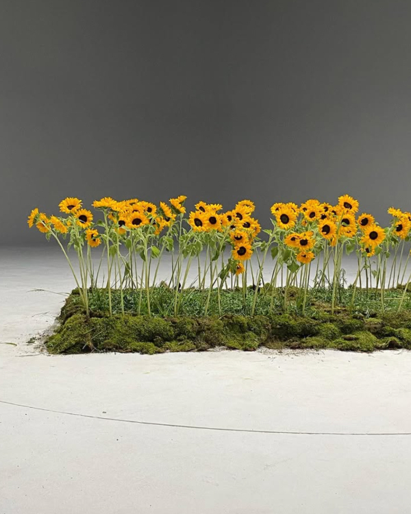 35 Ways to Style Freestanding Floral Stems