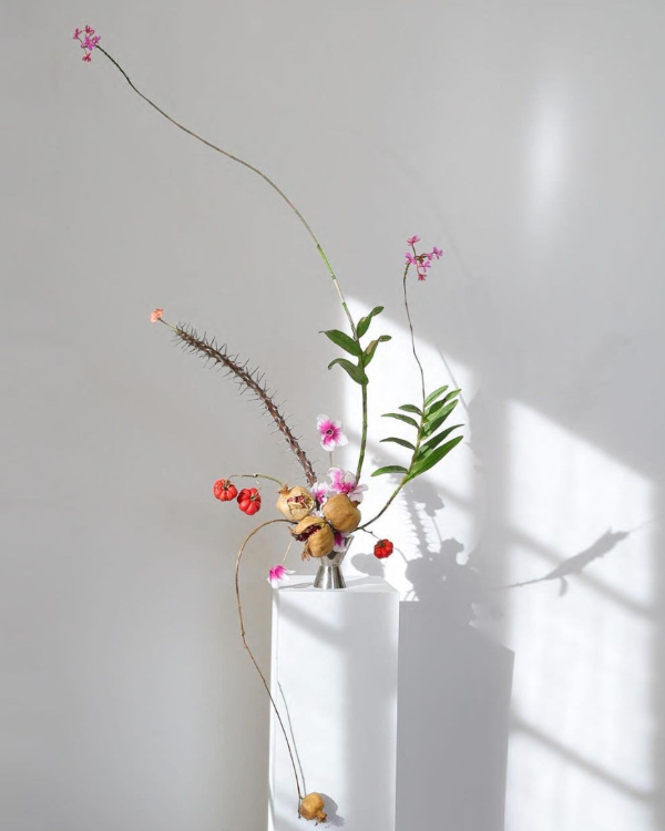 25 Ikebana-Inspired Floral Arrangements to Elevate Your Wedding