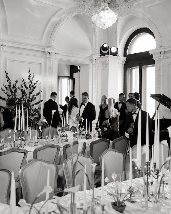 An Elegant Vintage-Style Wedding in a Historic Mansion