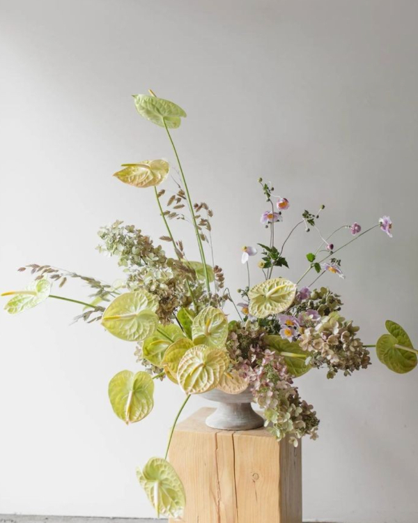 25 Ikebana-Inspired Floral Arrangements to Elevate Your Wedding