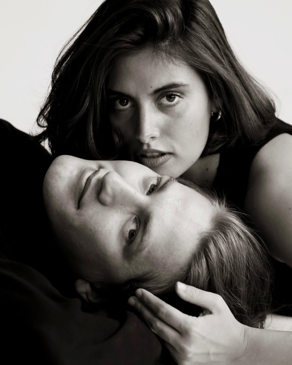 35 Engagement Photoshoot Ideas for Unforgettable Photos