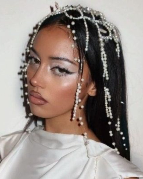 30 Chic Hairstyles for Brides with Long Hair