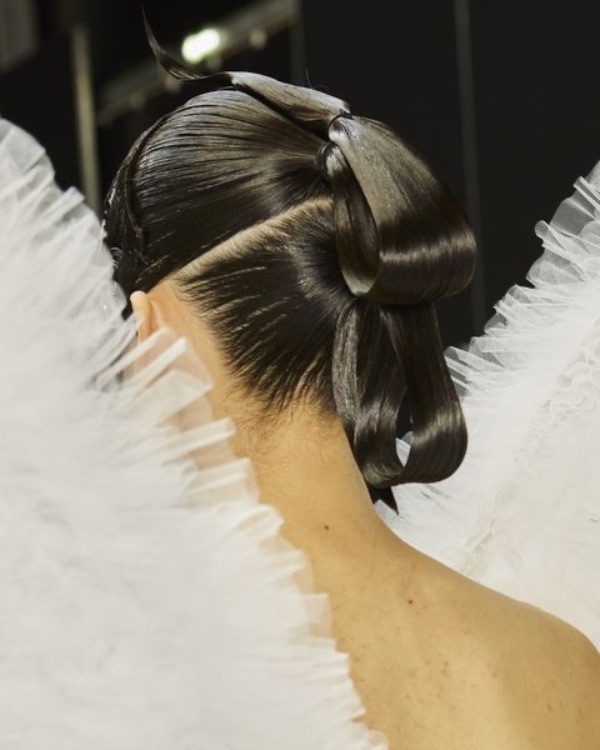 30 Chic Hairstyles for Brides with Long Hair