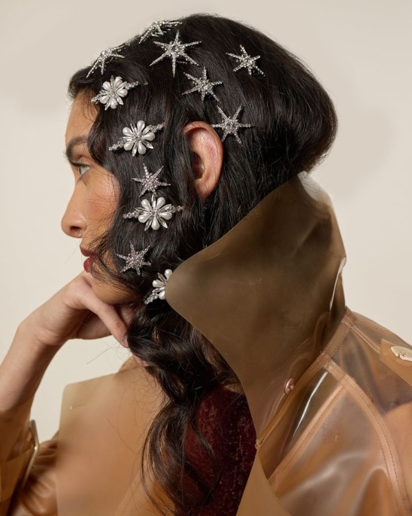 30 Chic Hairstyles for Brides with Long Hair