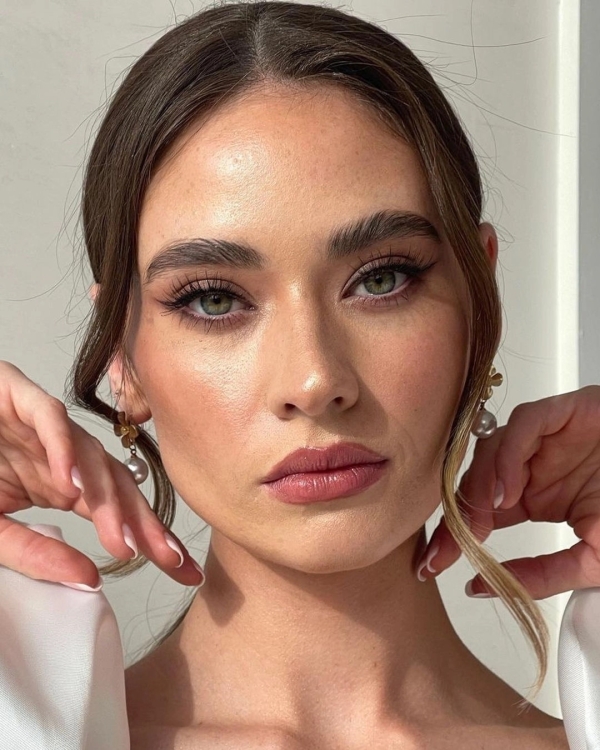 10 Bridal Makeup & Skincare Secrets from Top Beauty Artists