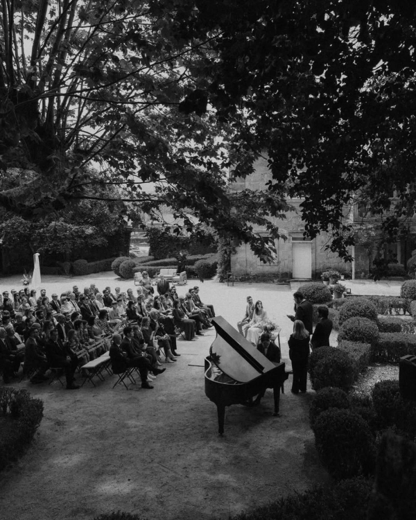 10 Unforgettable Ways to Involve Your Wedding Party on Your Big Day