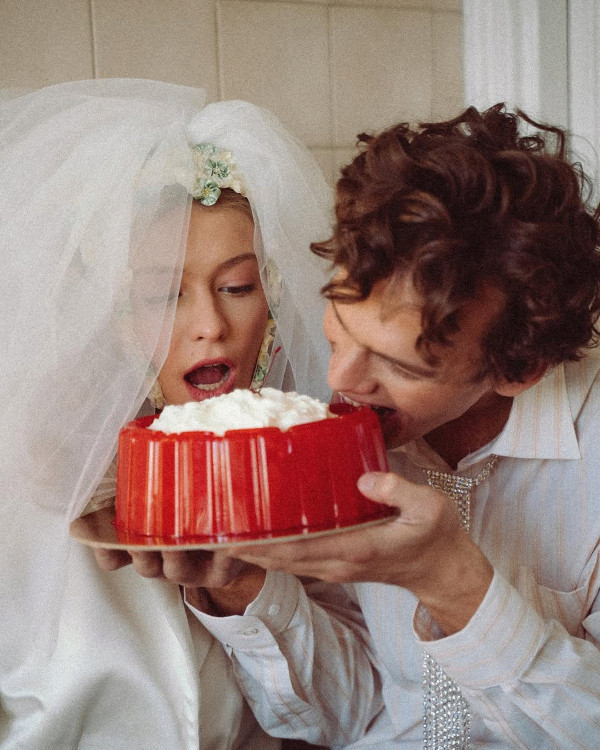 40 Unique Portraits Ideas for the Bride and Groom