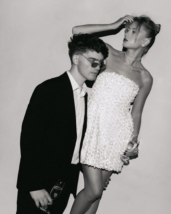 40 Unique Portraits Ideas for the Bride and Groom