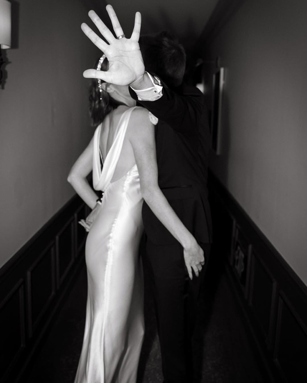 40 Unique Portraits Ideas for the Bride and Groom