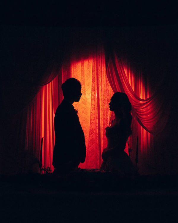 40 Unique Portraits Ideas for the Bride and Groom