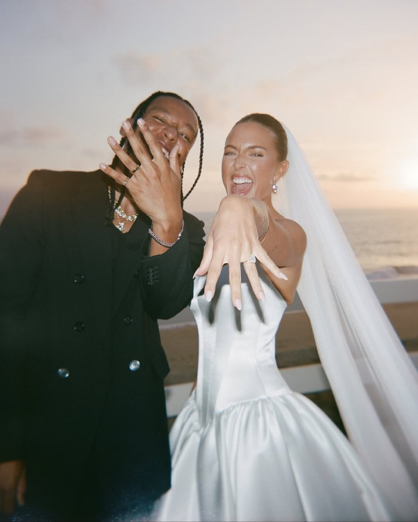 40 Unique Portraits Ideas for the Bride and Groom