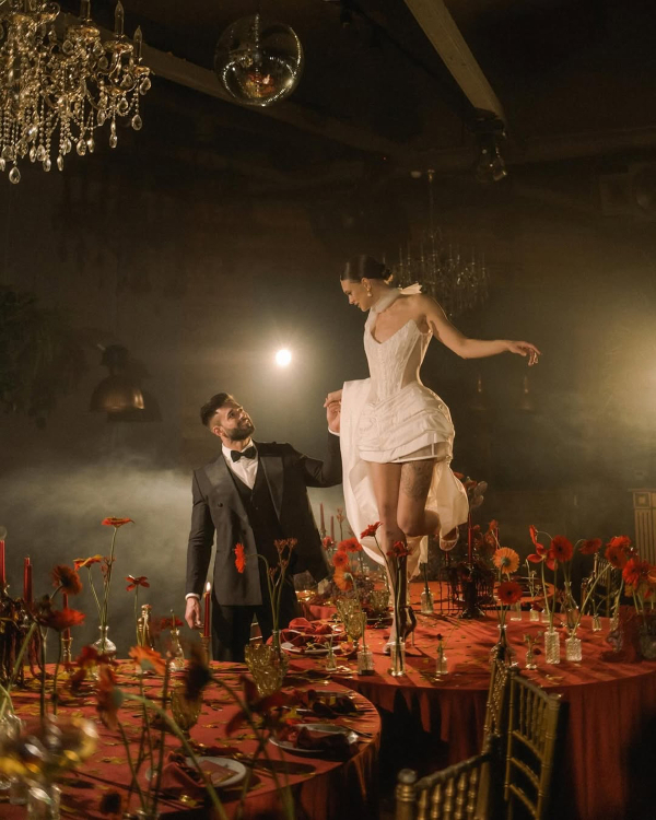 40 Unique Portraits Ideas for the Bride and Groom