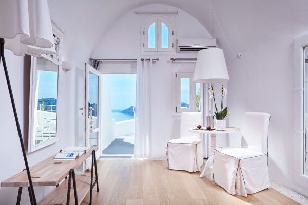 Venues Kirini Santorini