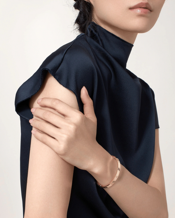 Iconic Jewelry Pieces that Will Never Go Out of Style | Timeless Necklaces, Rings & Earrings