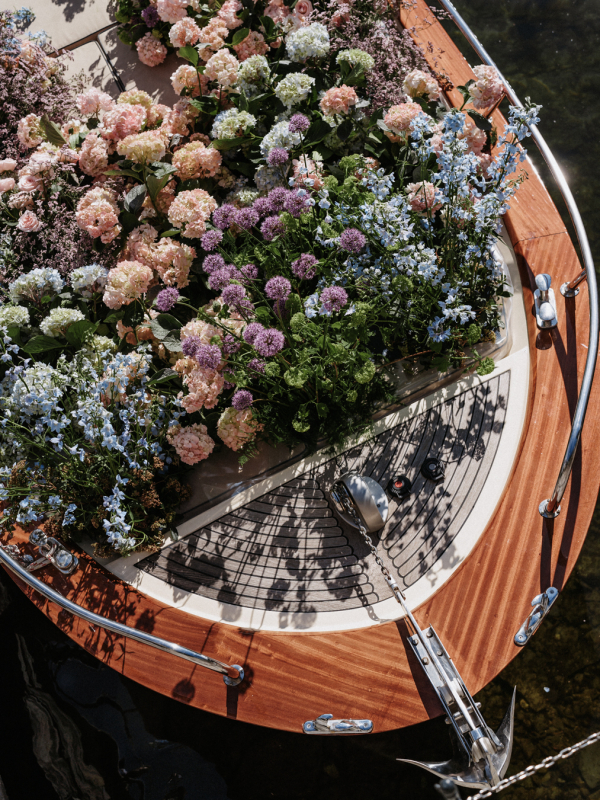 Lake Como Wedding Venue | Wedding on a Cruise Boat Inspiration