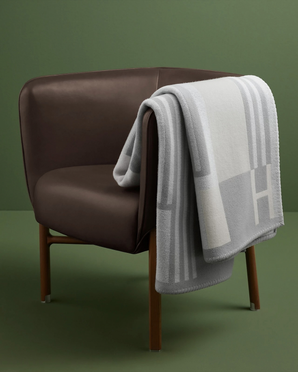 30 Valentine's Day Gift Ideas For Him | Best Romantic Valentines Present For Men