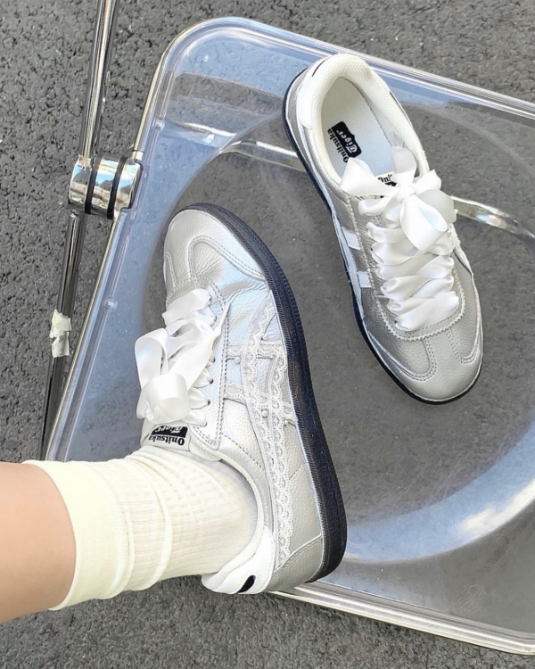 Trendy Sneakers for Spring 2024 | New Stylish Shoes Selection