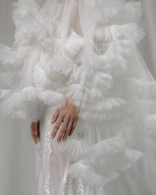 How to Feel Confident at the Wedding Photoshoot | Tips for Camera Shy Couples