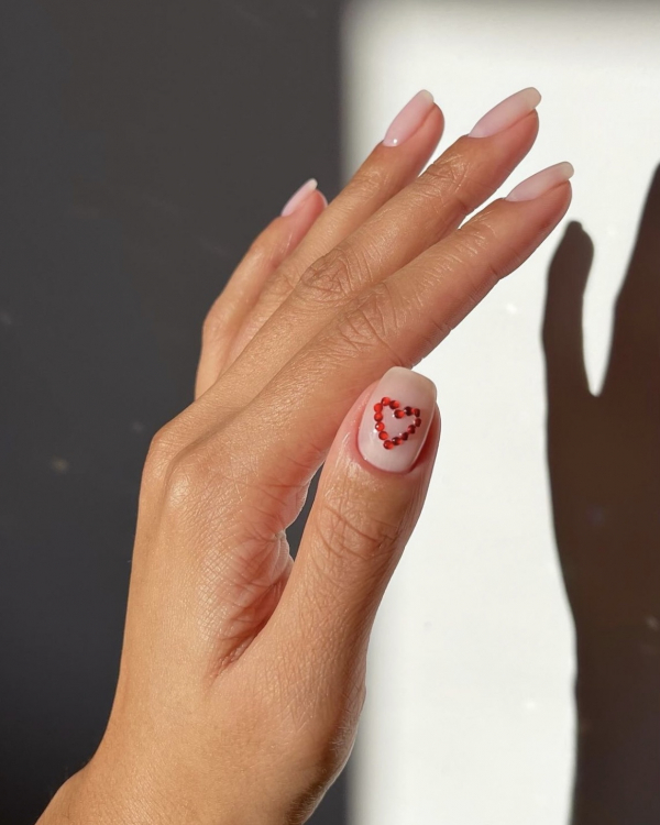 Best Nail Ideas for This Valentine's Day | Trendy Romantic Manicure Designs for Vday