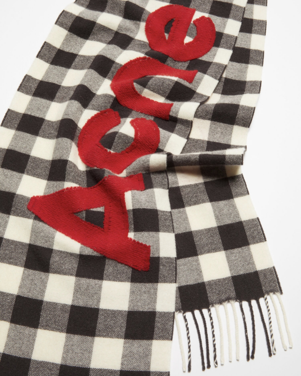 30 Valentine's Day Gift Ideas For Him | Best Romantic Valentines Present For Men