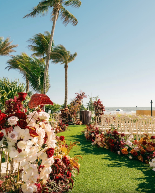 7 Sip-Worthy Cocktails for Every Wedding Style